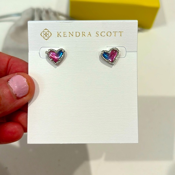 Kendra Scott earrings - Picture 3 of 8